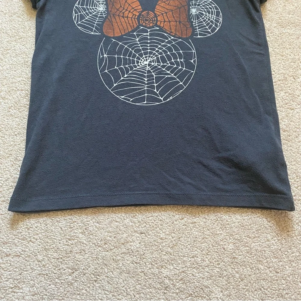 3/$15 or 4/$19 Halloween Glow In The Dark Minnie Mouse Disney Shirt Sz Small 6/7 - Picture 8 of 14